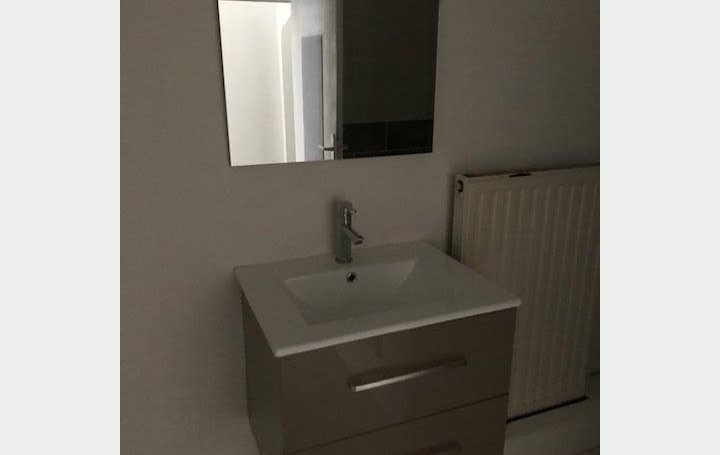 4 Pièces SAINT-AMBROIX (30500)  88 m2 82 500 € 