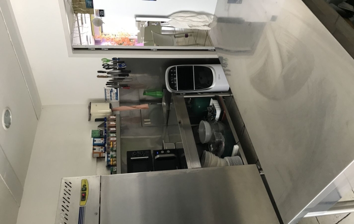 Local commercial LES MAGES (30960)  134 m2 183 600 € 