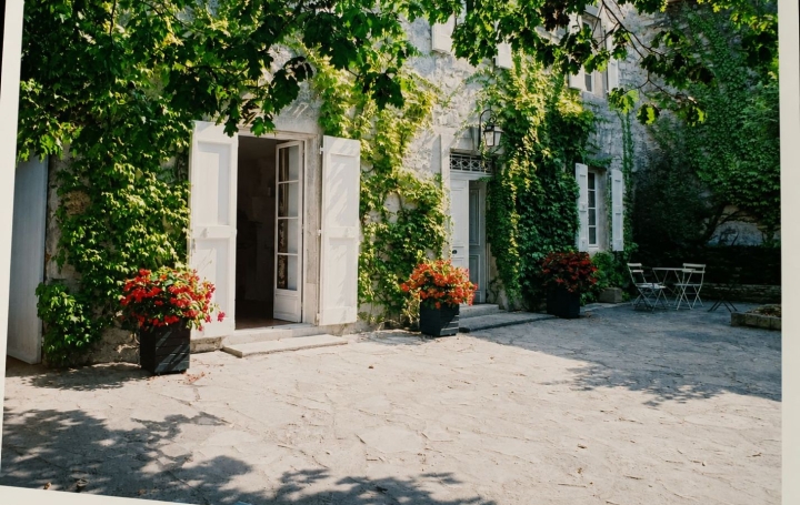 Maison SAINT-JEAN-DE-MARUEJOLS-ET-AVEJAN (30430)  249 m2 336 900 € 