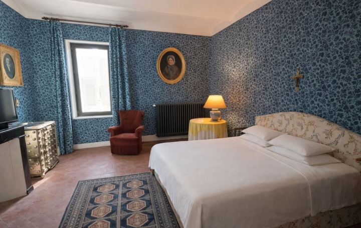 Maison SAINT-JEAN-DE-MARUEJOLS-ET-AVEJAN (30430)  249 m2 336 900 € 