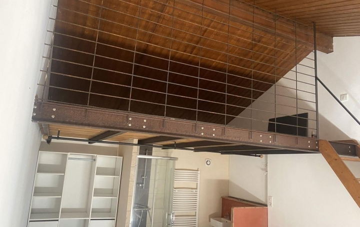 Maison SAINT-HILAIRE-DE-BRETHMAS (30560)  100 m2 243 000 € 