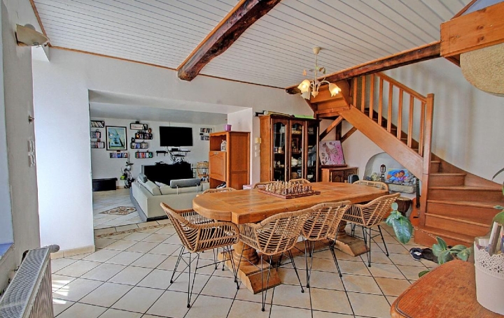 Maison LA TOUR-DU-PIN (38110)  194 m2 350 000 € 