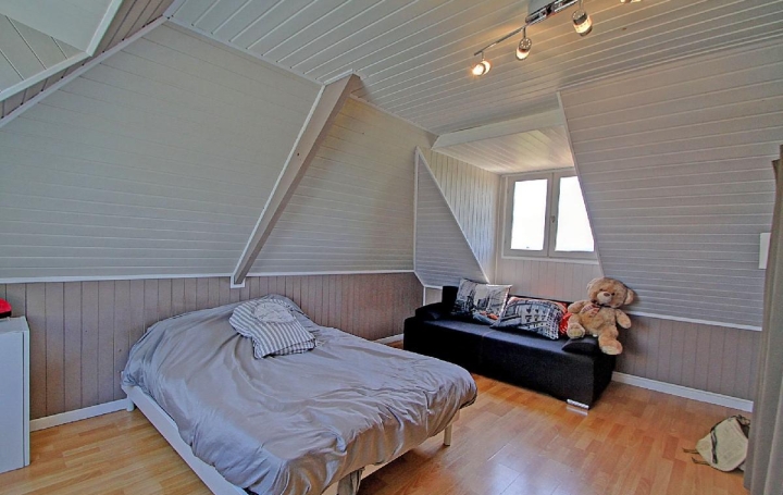 Maison LA TOUR-DU-PIN (38110)  194 m2 350 000 € 