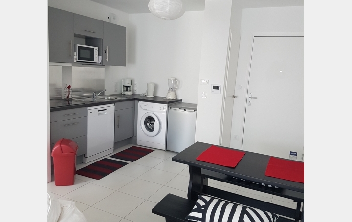 Réseau Immo-diffusion : Appartement P2  SAINT-GENIS-POUILLY  40 m2 1 060 € 