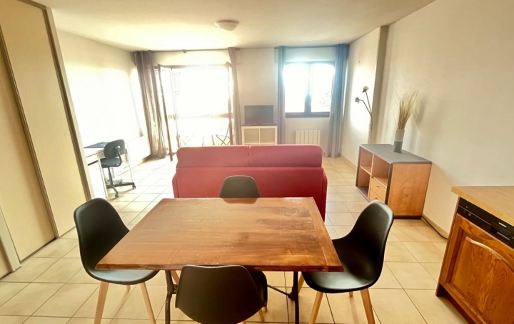 Studio THOIRY (01710)  40 m2 1 270 € 