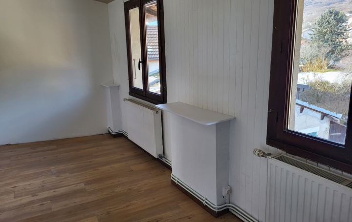 3 Pièces THOIRY (01710)  78 m2 1 150 € 