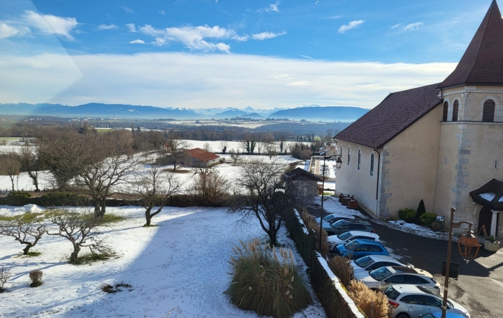 3 Pièces THOIRY (01710)  78 m2 1 150 € 