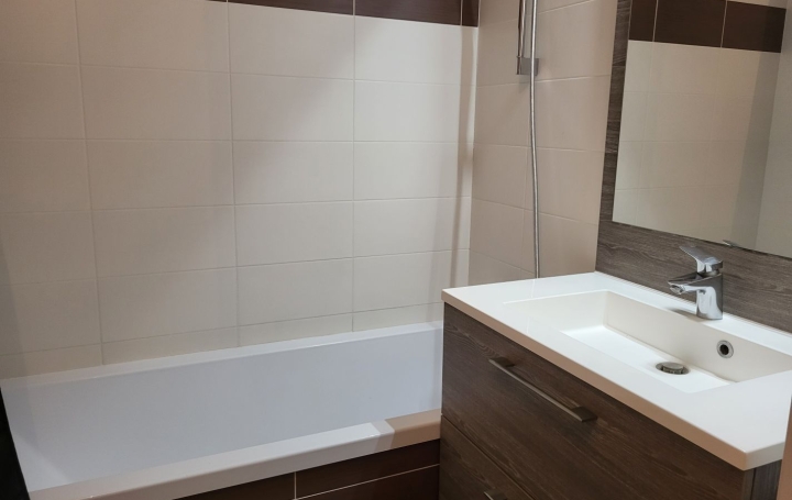 2 Pièces FERNEY-VOLTAIRE (01210)  47 m2 299 000 € 