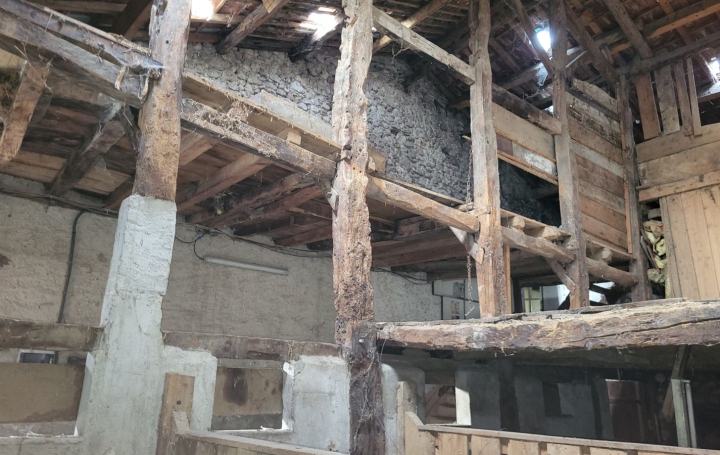 Autre COLLONGES (01550)  130 m2 225 000 € 