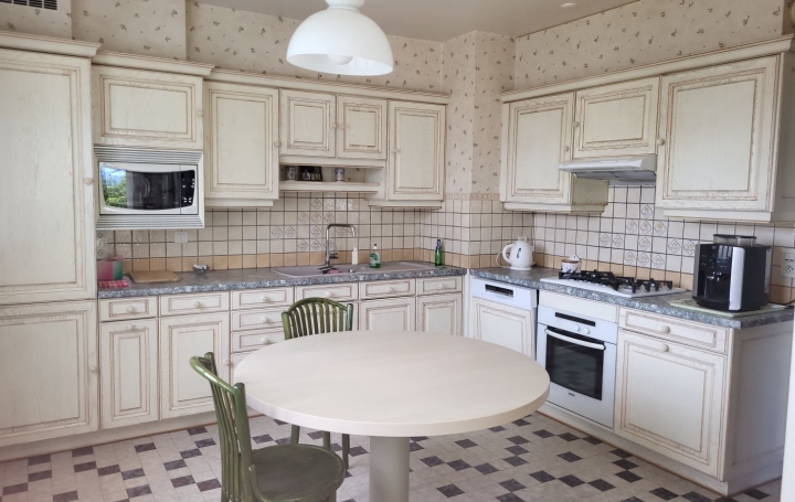 Maison PREVESSIN-MOENS (01280)  149 m2 975 000 € 