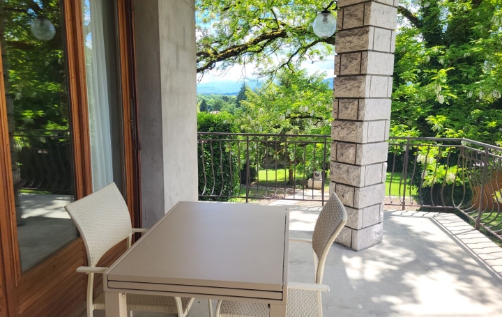 Maison PREVESSIN-MOENS (01280)  149 m2 975 000 € 