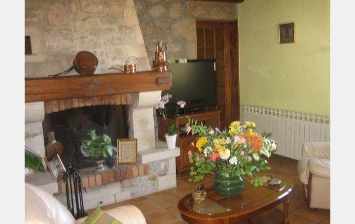 Réseau Immo-diffusion : Maison de village  CROZET  238 m2 720 000 € 