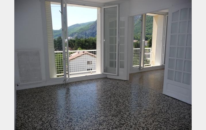 Réseau Immo-diffusion : Appartement P4  SASSENAGE  73 m2 730 € 