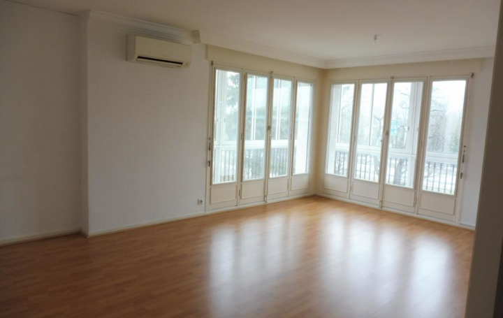 Réseau Immo-diffusion : Appartement P3  LA TRONCHE  93 m2 950 € 