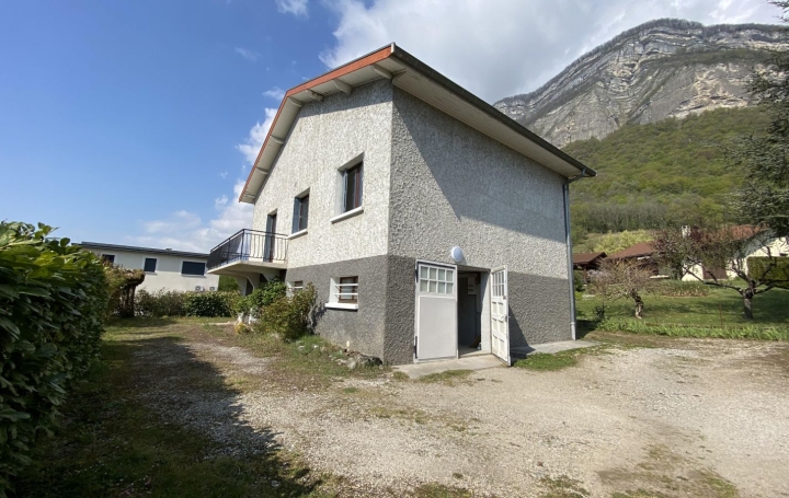 Maison CROLLES (38920)  118 m2 1 550 € 
