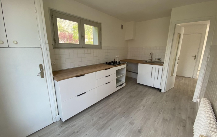 Maison CROLLES (38920)  118 m2 1 550 € 