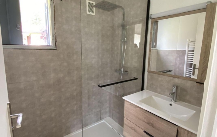 Maison CROLLES (38920)  118 m2 1 550 € 