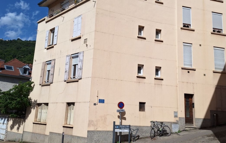Appartement LA TRONCHE (38700) 48 m<sup>2</sup> 560 € 