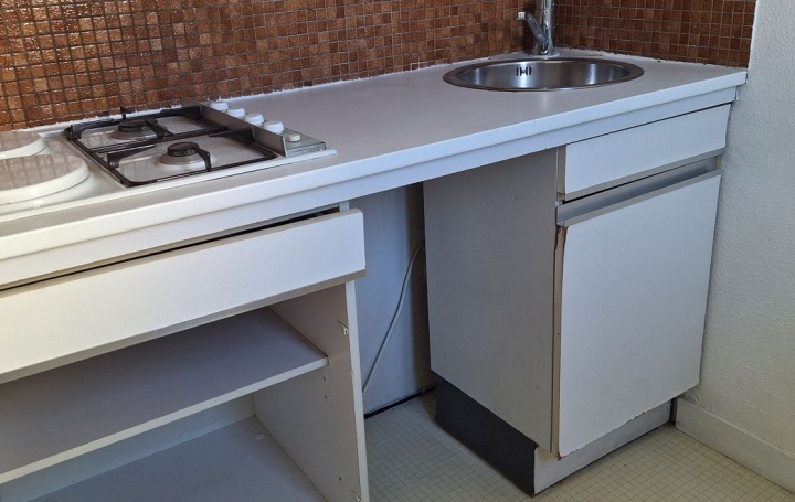 Maison MEYLAN (38240)  28 m2 500 € 