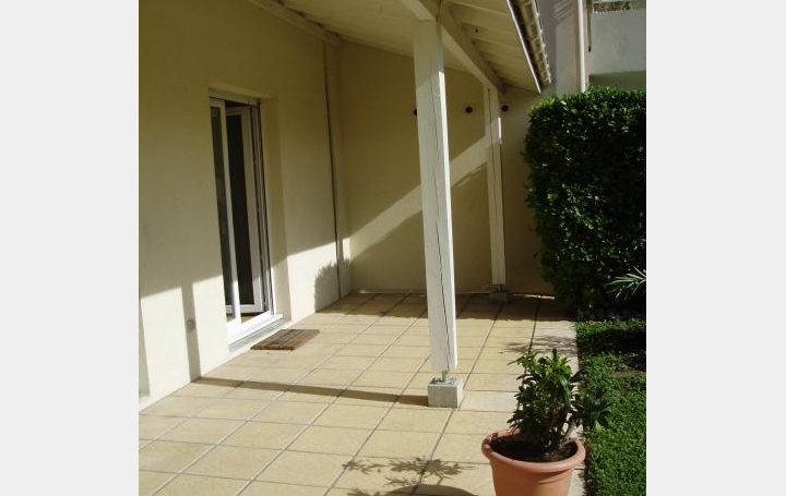 Réseau Immo-diffusion : Villa  MONTBONNOT-SAINT-MARTIN  90 m2 1 260 € 