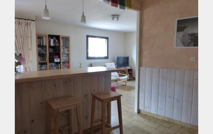 Réseau Immo-diffusion : Appartement P3  FONTAINE  77 m2 695 € 