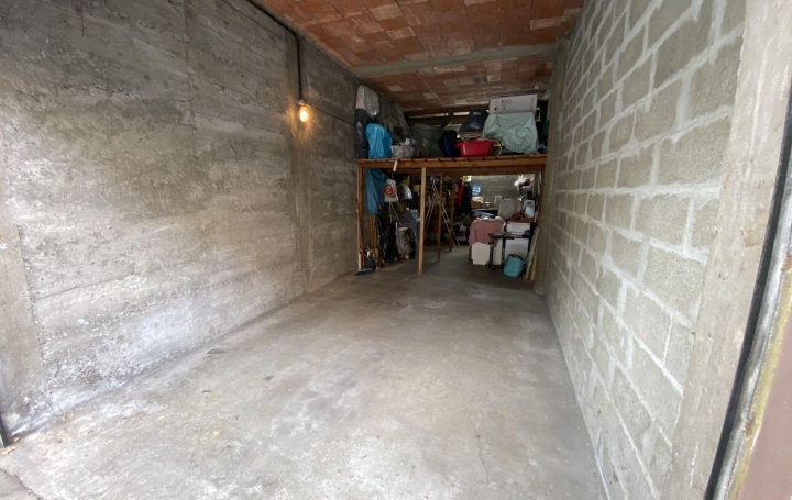 Réseau Immo-diffusion : Garage  GRENOBLE  25 m2 25 000 € 