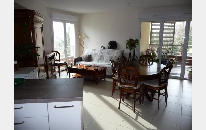 Réseau Immo-diffusion : Appartement P3  LE TOUVET  69 m2 195 000 € 