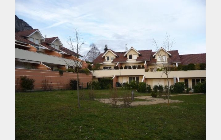 Réseau Immo-diffusion : Appartement P3  LUMBIN  70 m2 229 800 € 