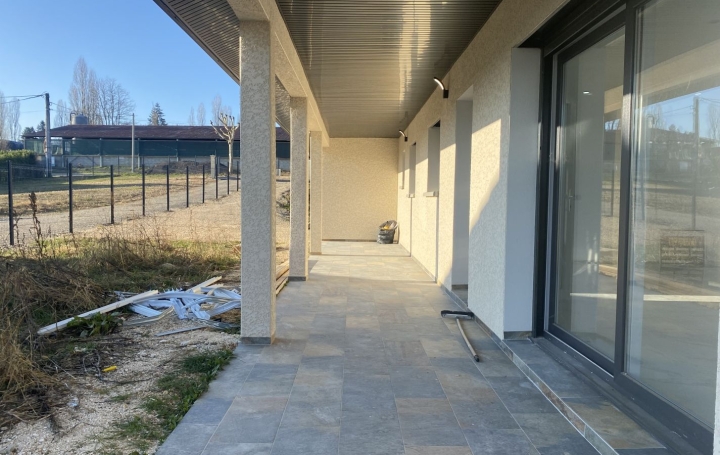 Villa CHIMILIN (38490)  137 m2 1 600 € 