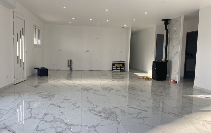 Villa CHIMILIN (38490)  137 m2 1 600 € 