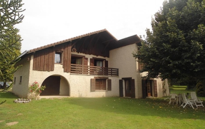 Réseau Immo-diffusion : Maison  VIRIEU  120 m2 412 000 € 