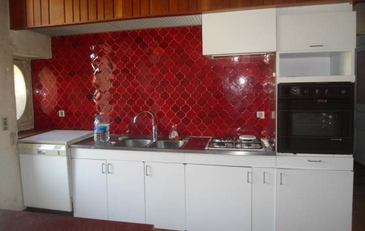 Propriété LE PONT-DE-BEAUVOISIN (38480)  305 m2 282 000 € 