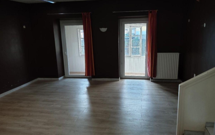 Local commercial LE PONT-DE-BEAUVOISIN (73330)  65 m2 62 000 € 