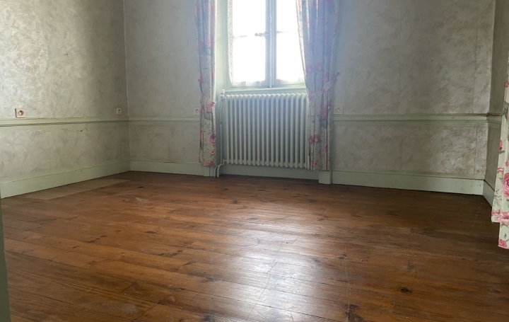 Maison LE PONT-DE-BEAUVOISIN (38480)  160 m2 155 000 € 