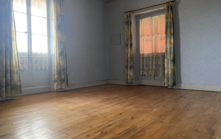 Maison LE PONT-DE-BEAUVOISIN (38480)  160 m2 155 000 € 