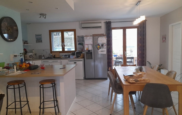 Villa SAINT-GEOIRE-EN-VALDAINE (38620)  124 m2 310 000 € 