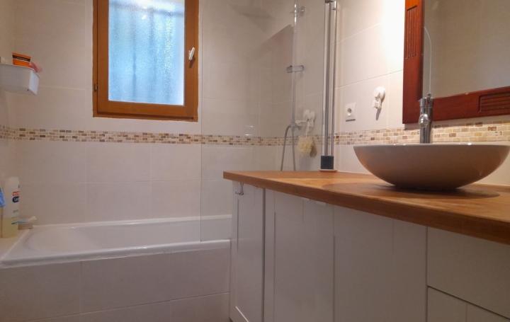 Villa SAINT-GEOIRE-EN-VALDAINE (38620)  124 m2 310 000 € 