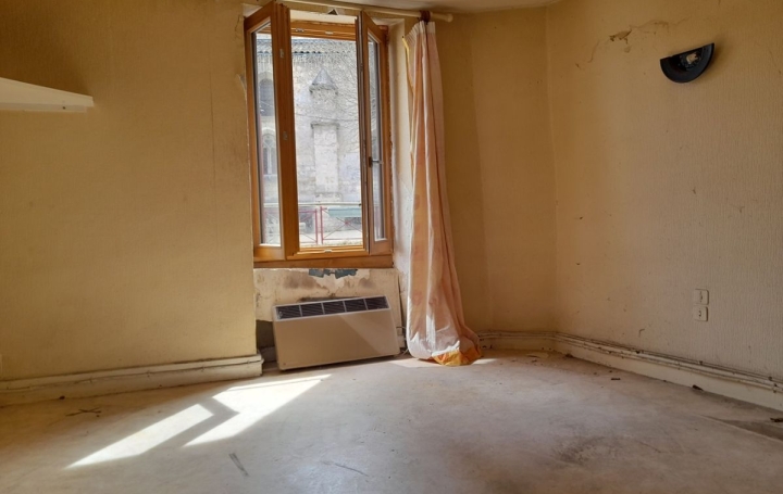 Maison de village SAINT-GEOIRE-EN-VALDAINE (38620)  136 m2 81 000 € 