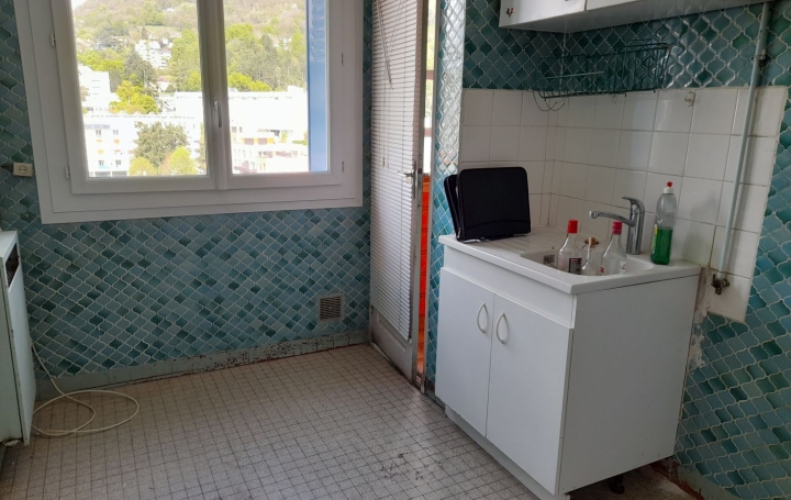 4 Pièces VOIRON (38500)  66 m2 126 000 € 