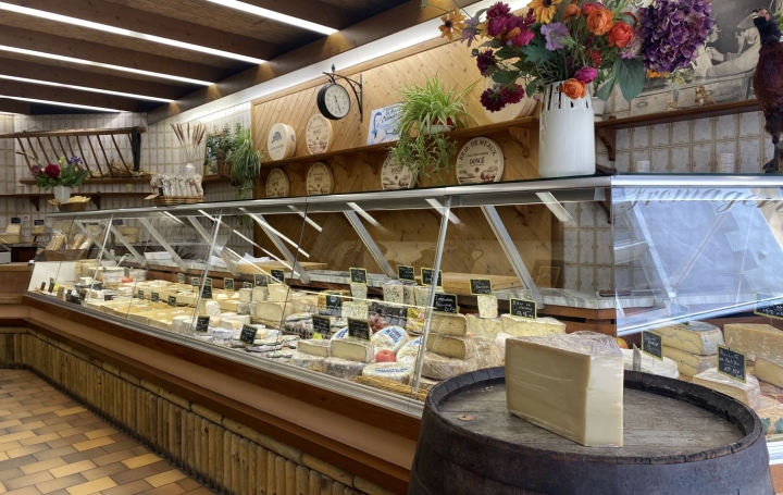 Local commercial LE PONT-DE-BEAUVOISIN (38480)  127 m2 75 000 € 