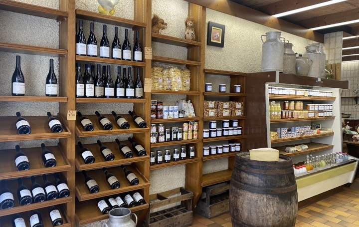 Local commercial LE PONT-DE-BEAUVOISIN (38480)  127 m2 75 000 € 