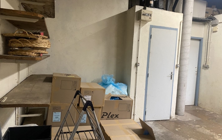 Local commercial LE PONT-DE-BEAUVOISIN (38480)  127 m2 75 000 € 