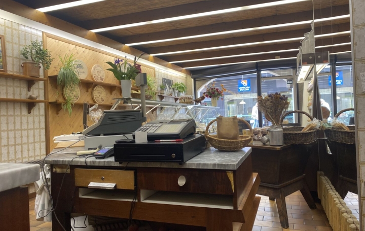 Local commercial LE PONT-DE-BEAUVOISIN (38480)  127 m2 75 000 € 