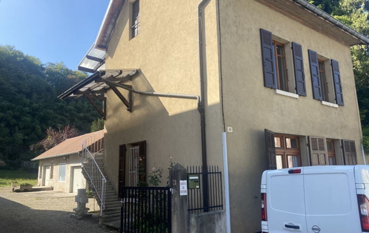Maison de village LE PONT-DE-BEAUVOISIN (38480)  87 m2 140 000 € 