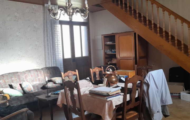 Maison SAINT-GEOIRE-EN-VALDAINE (38620)  150 m2 153 000 € 