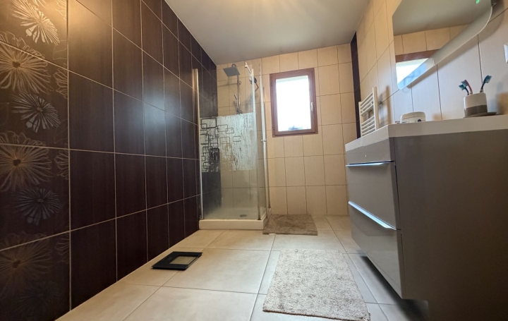 Villa LEPIN-LE-LAC (73610)  103 m2 317 000 € 