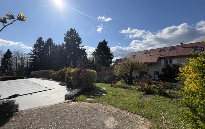 Maison SAINT-GENIX-SUR-GUIERS (73240)  145 m2 590 000 € 