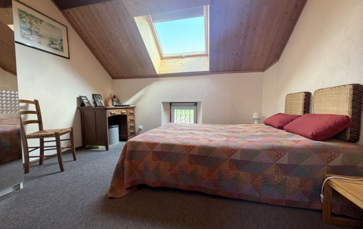 Maison SAINT-GENIX-SUR-GUIERS (73240)  145 m2 590 000 € 