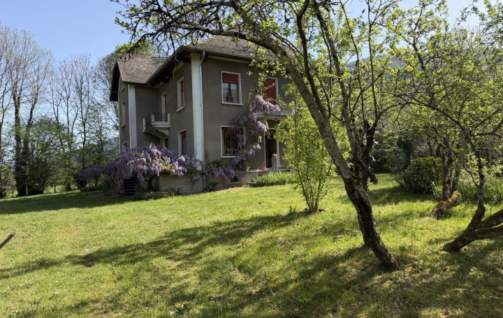 Maison CHAMPAGNEUX (73240)  197 m2 295 000 € 