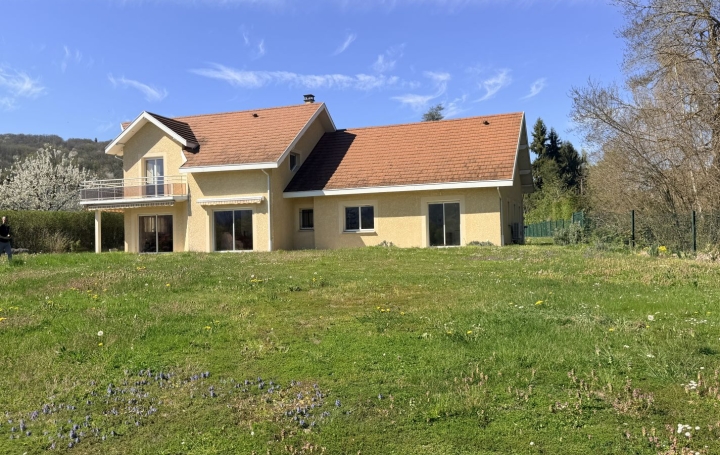 Villa SAINT-GEOIRE-EN-VALDAINE (38620)  240 m2 520 000 € 